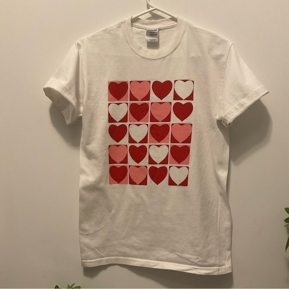 Y2K Heart Print Tee Shirt Valentines Day - Picture 2 of 6